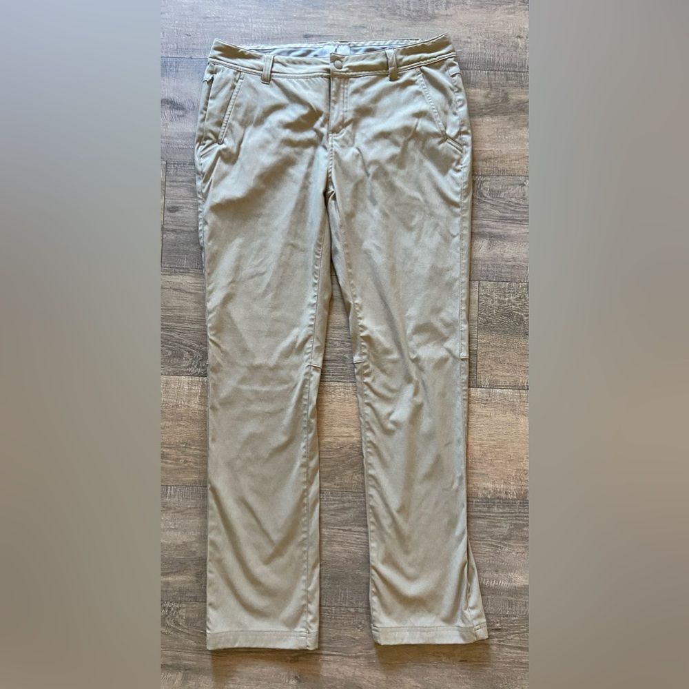 Royal Robbin’s women’s size (10) regular inseam khaki straight leg stretch pants